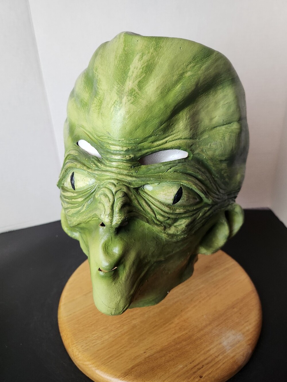 Green Latex Alien Creature Mask Full Head Halloween Costume
